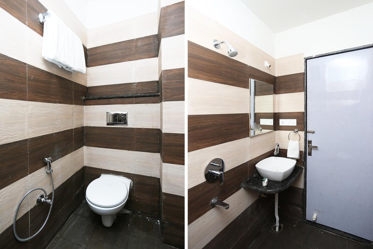 Oyo 15861 Hotel Shivganga Comfort Zone Rāipur Extérieur photo